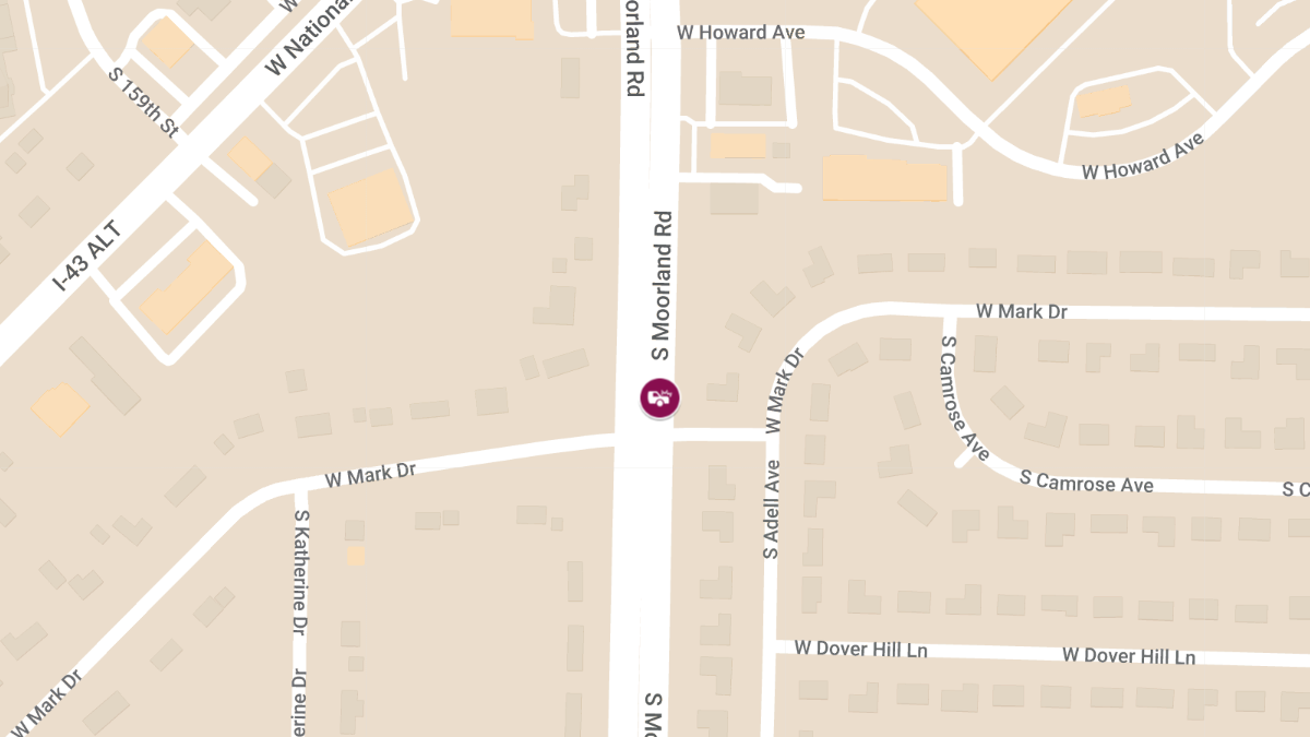 Two-Vehicle Crash with Injuries on NB Moorland Rd