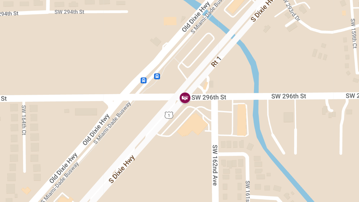Vehicle Collision With Injuries and Roadblock on S Dixie Hwy SB at SW 296th St