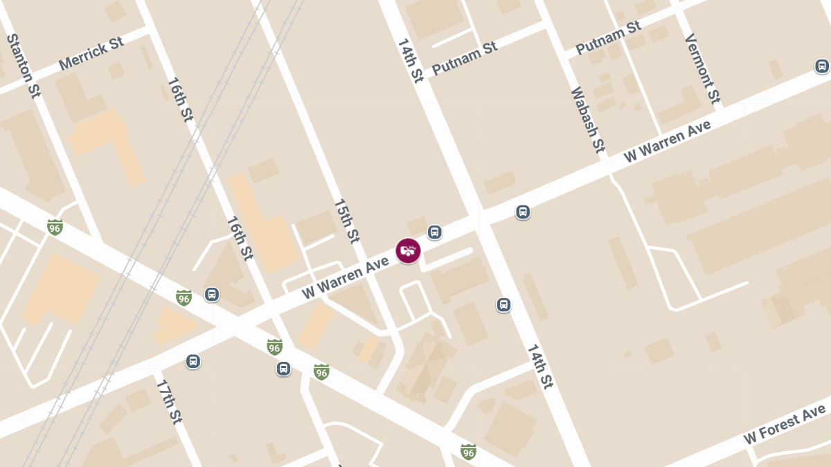 Vehicle Collision With Injuries at 15th St & W Warren Ave