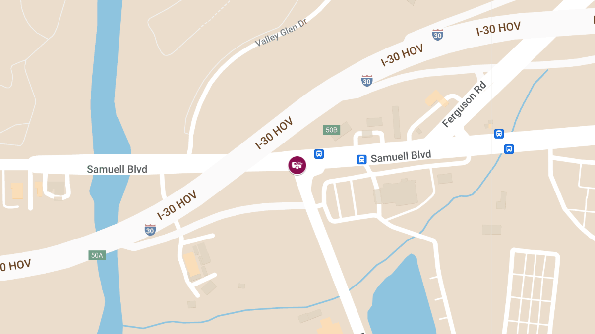 Vehicle Collision at Samuell Blvd & Lawnview Ave Causes Injuries