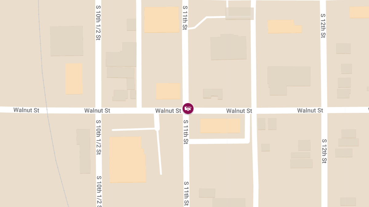Vehicle Collision with Injuries at 11th St & Walnut St