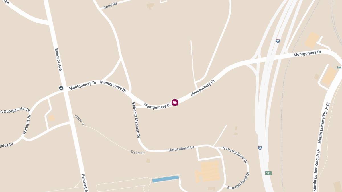 Vehicle Collision with Injuries on Montgomery Dr in West Park