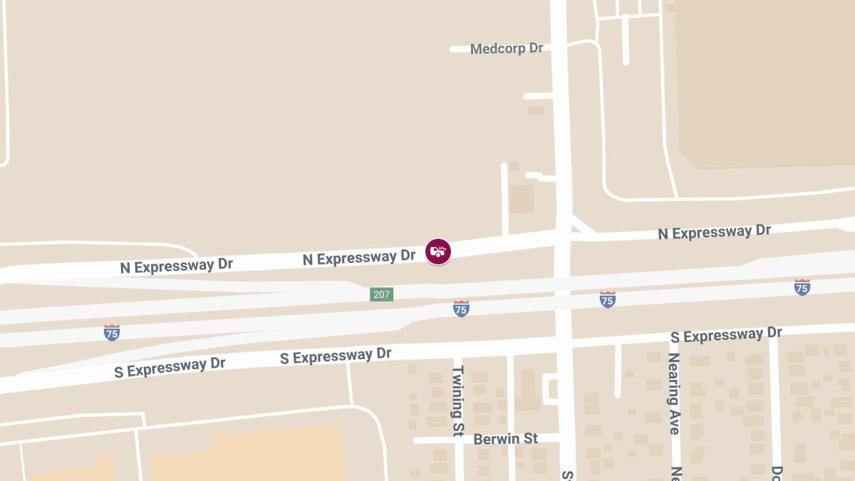 Accident With Injuries Reported on N Expressway Dr in Fort Industry
