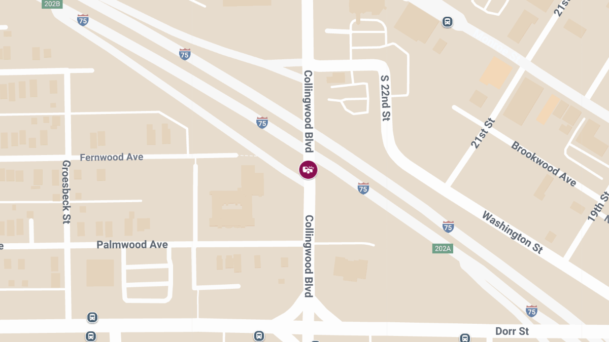 Car Crash With Injuries on I-75 N at Collingwood Blvd