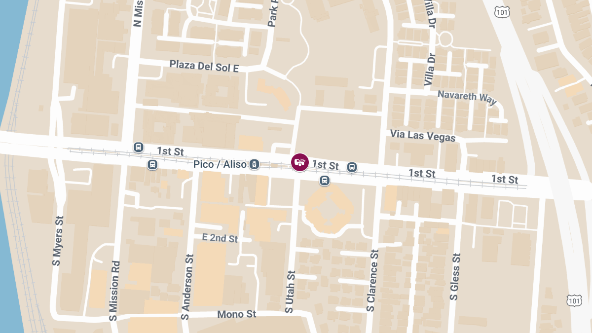 Crash at 1220 E 1st St Leads to Injuries