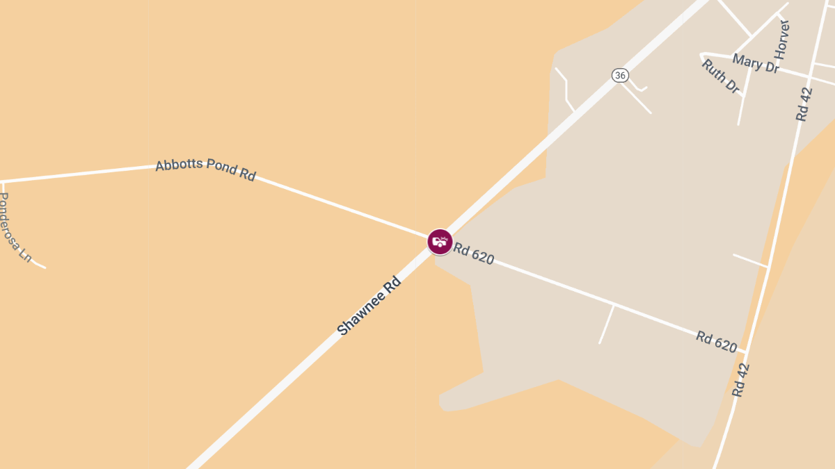 Crash with Entrapment at Shawnee Rd & Abbotts Pond Rd