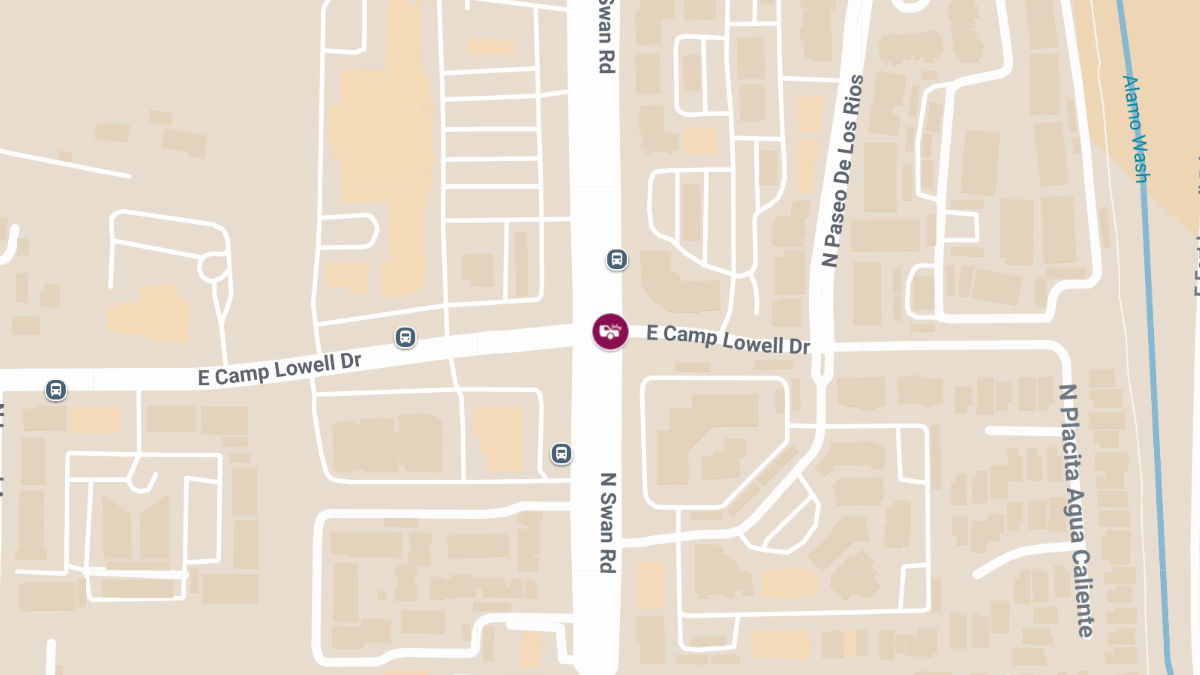 Crash with Injuries Reported at E Camp Lowell Dr & N Swan Rd