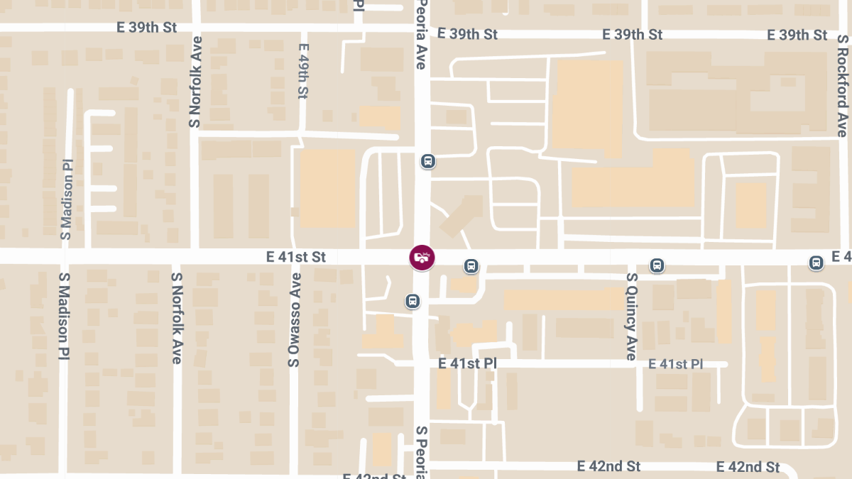 Crash with Injuries Reported at Peoria Ave & E 41st St S
