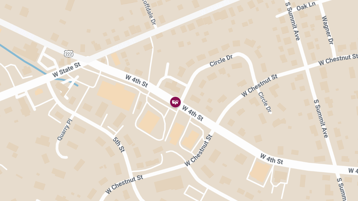 Crash with Injuries at W Fourth St & Circle Dr