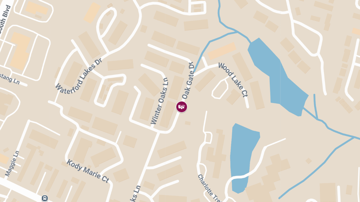 Injuries in Crash on Oak Gate Dr in Steele Creek