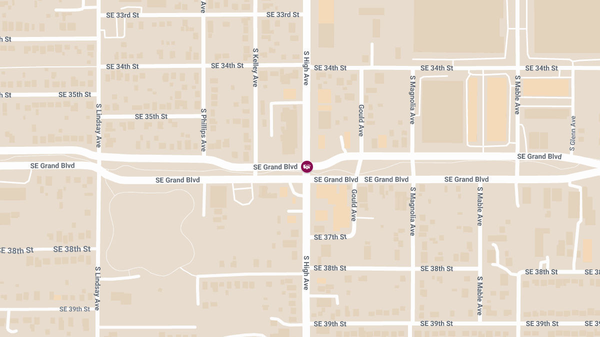 Injury Crash at SE Grand Blvd & High Ave