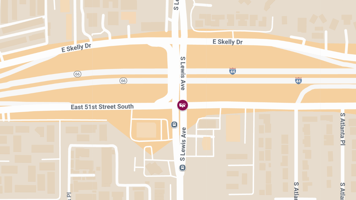 Injury Crash on I-44 East at Lewis Ave
