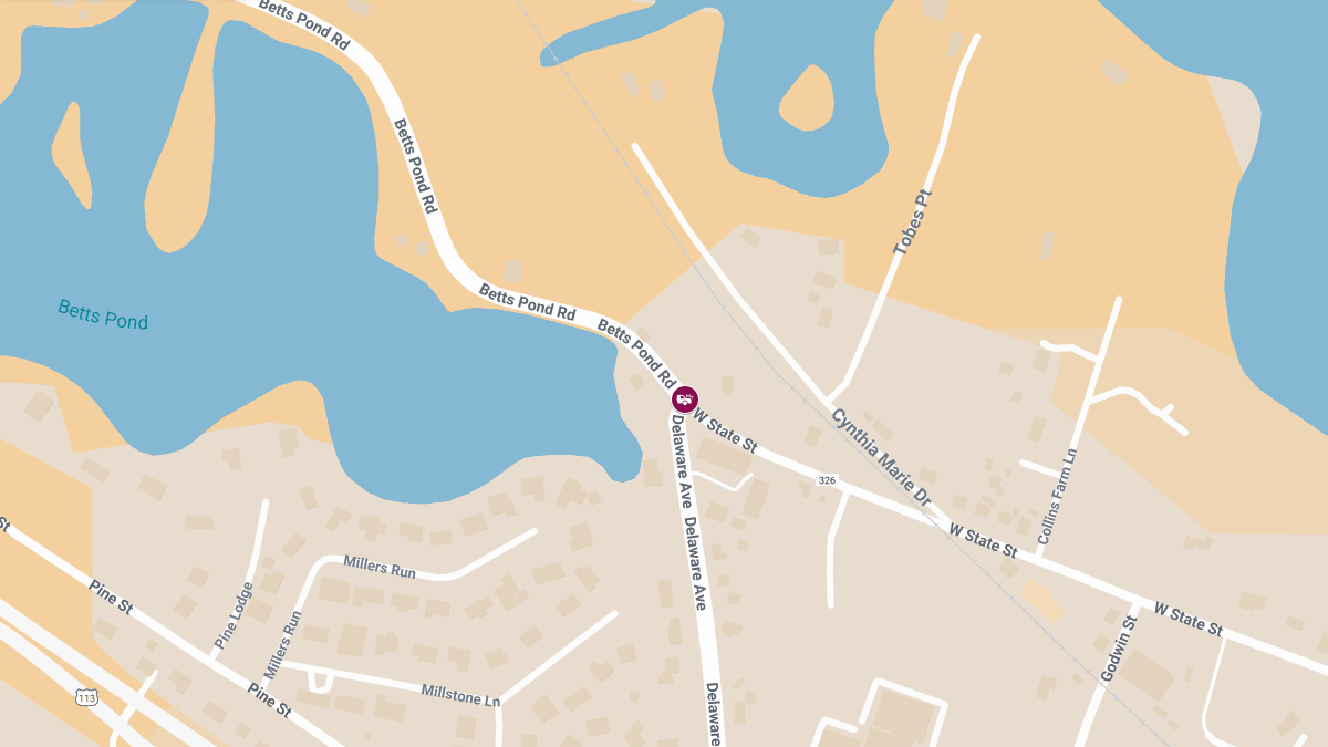 Injury Reported in Crash at Betts Pond Rd & Delaware Ave