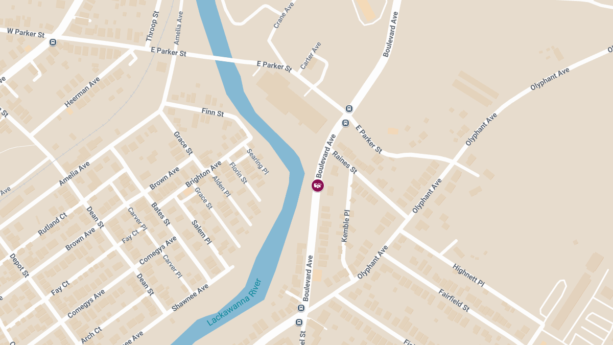 One Injured in Car Crash on Blvd Ave