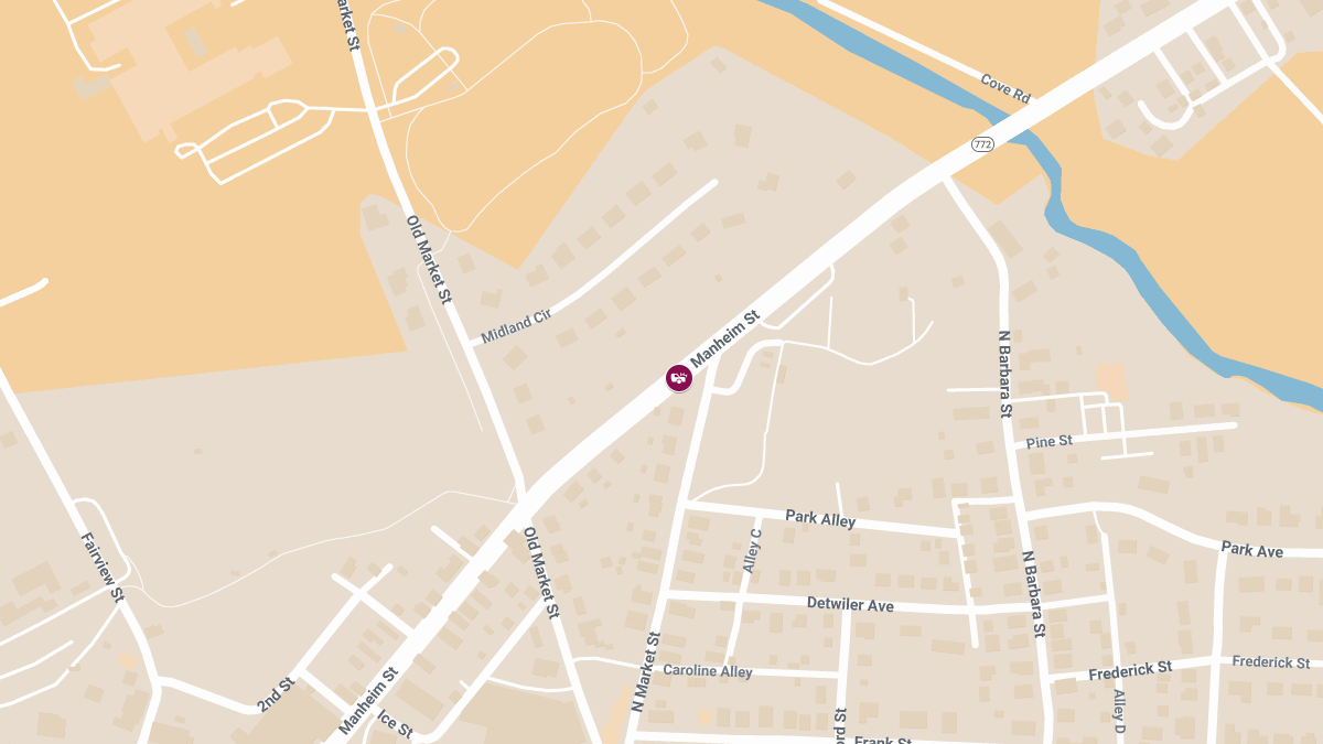 Vehicle Accident with Injuries at Manheim St & N Market St