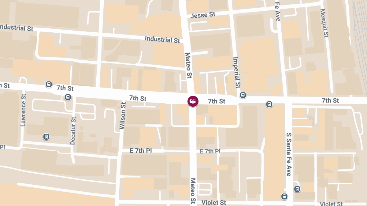 Vehicle Crash with Injuries at Mateo St & E 7th St